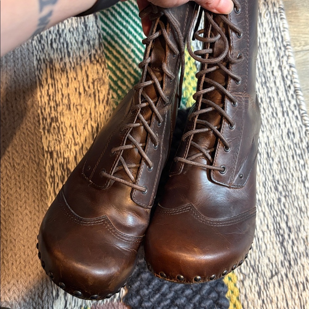 Dansko vintage chestnut brown leather lace- and zip-up Heeled granny Boots - Picture 4 of 10